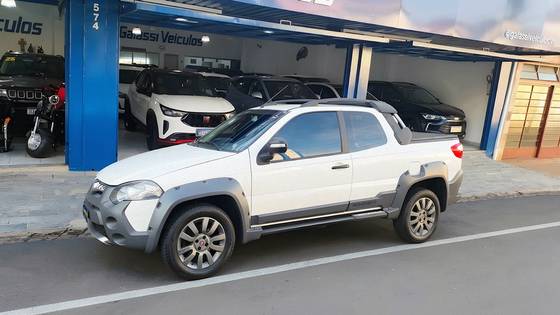 FIAT STRADA 1.8 MPI ADVENTURE CD 16V FLEX 3P MANUAL FIAT STRADA 1.8 MPI ADVENTURE CD 16V FLEX 3P MANUAL